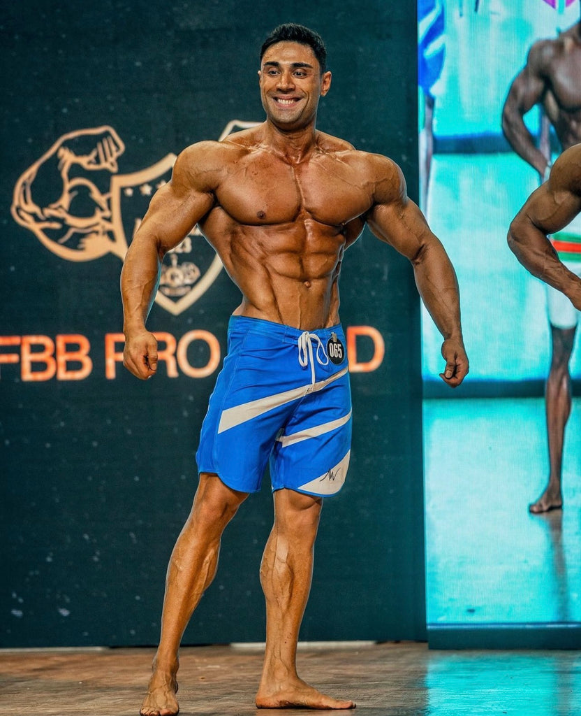 ALITE WEAR ボードショーツ 30 インチ　メンズフィジーク Black, White & Red Board Shorts - For Men's Physique – ALITE WEAR