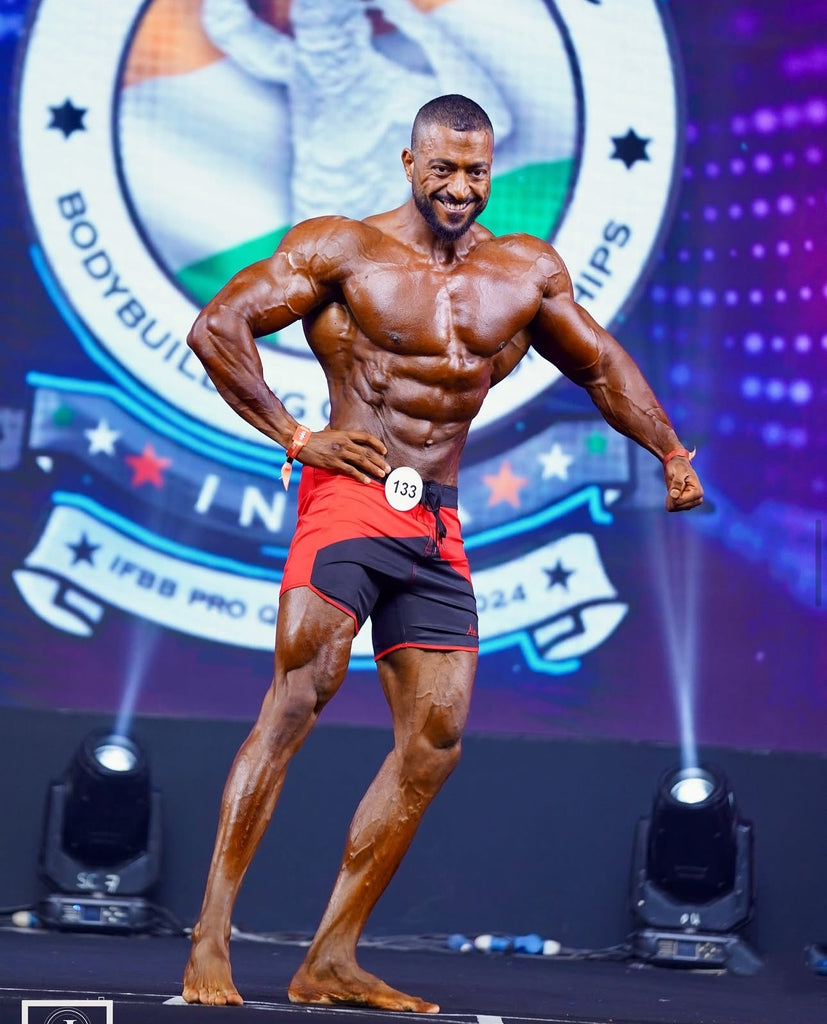 ALITE WEAR ステージショーツ White, Green & Orange Bodybuilding Board Shorts: Performance
