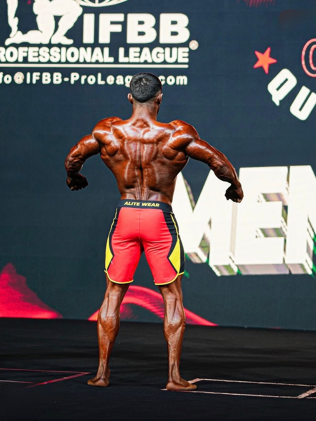 Rear view of a Men&