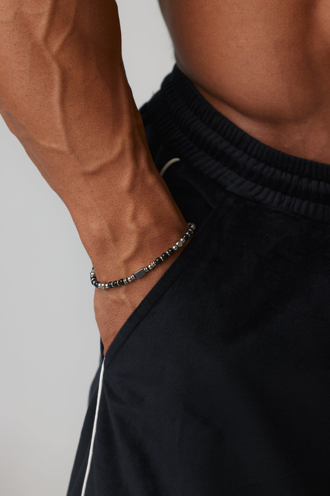 ALITE WEAR ONYX black agate beaded bracelet with silver-tone 316L stainless steel details